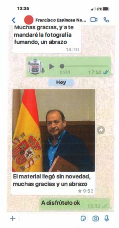 Captura de pantalla del chat entre el mediador Marcos Antonio Navarro y el general Francisco Espinosa en el que el segundo le agradece el envío de una caja de puros.