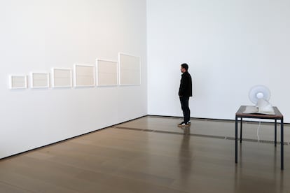 Exposición de Shilpa Gupta, en el Centro Botín de Santander.