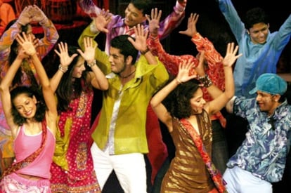 Una escena del espectáculo <i>Bollywood Love Story</i>, programado en el Teatro Victoria de Barcelona en 2009.