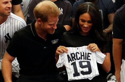 Los duques de Sussex en Londres en un partido de beisbol entre los Yankees y los Boston Red Sox, el 29 de junio.