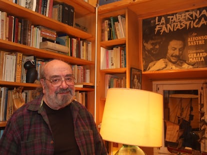 El dramaturgo Alfonso Sastre, en su casa de Hondarribia en 2008.