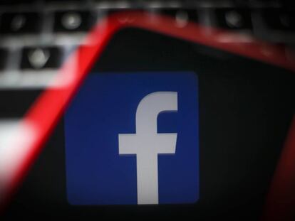 El paro y la corrupción preocupan menos a los que se informan por Facebook