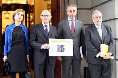 Marta Fernández Currás, Cristóbal Montoro, Miguel Ferre Navarrete y Antonio Germán Beteta