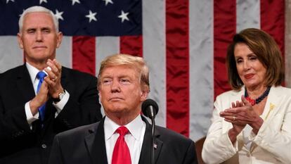 Donald Trump durante el discurso con el vicepresidente, Mike Pence, y la  Speaker del Congreso, la demócrata Nancy Pelosi