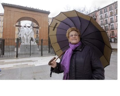 Maruja García, vecina del barrio de Maravillas de 78 años, que ha revitalizado las fiestas de Malasaña.