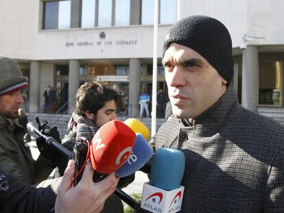 Reyes Estévez, ayer a su salida de los juzgados de Madrid donde declaró como testigo.
