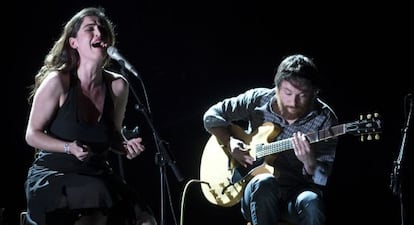 La cantante Silvia P&eacute;rez Cruz y Ra&uacute;l Fern&aacute;ndez en festival Primavera Sound en el F&oacute;rum de Barcelona.