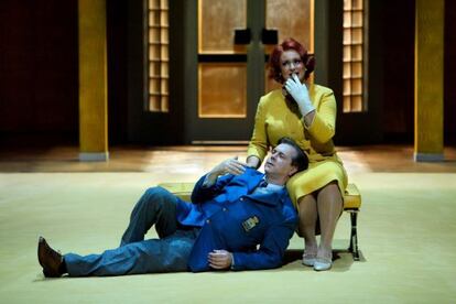 La soprano sueca Irene Theorin (dcha.) y el tenor estadounidense Robert Dean Smith en el montaje de 'Tristán e Isolda'