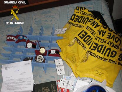 Material requisado por la Guardia Civil a los supuestos asaltantes.