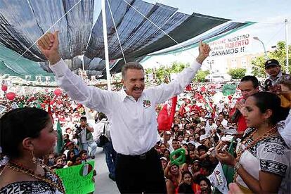 Roberto Madrazo, candidato del PRI, durante un mitin en Campeche.