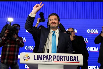André Ventura celebra su gran avance en las elecciones del domingo en Lisboa.