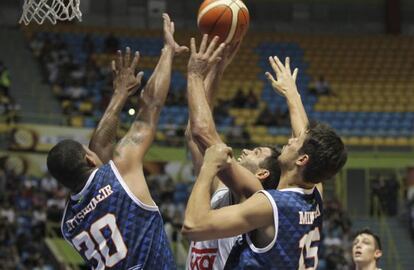 Felipe Reyes lanza ante Hettsheimeir y Mineiro