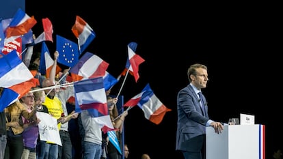 Emmanuel Macron, durante su intervención en un mitin en Dijon. La política es uno de los campos donde la distancia entre realidad y lenguaje se vuelve más conflictiva. 