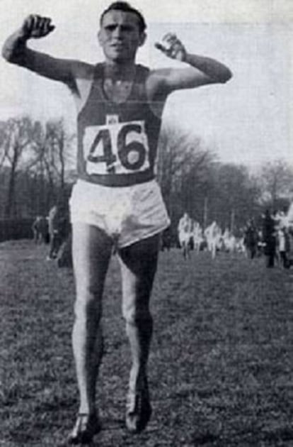 Aritmendi entrando ganador en Dubl&iacute;n, en 1964.