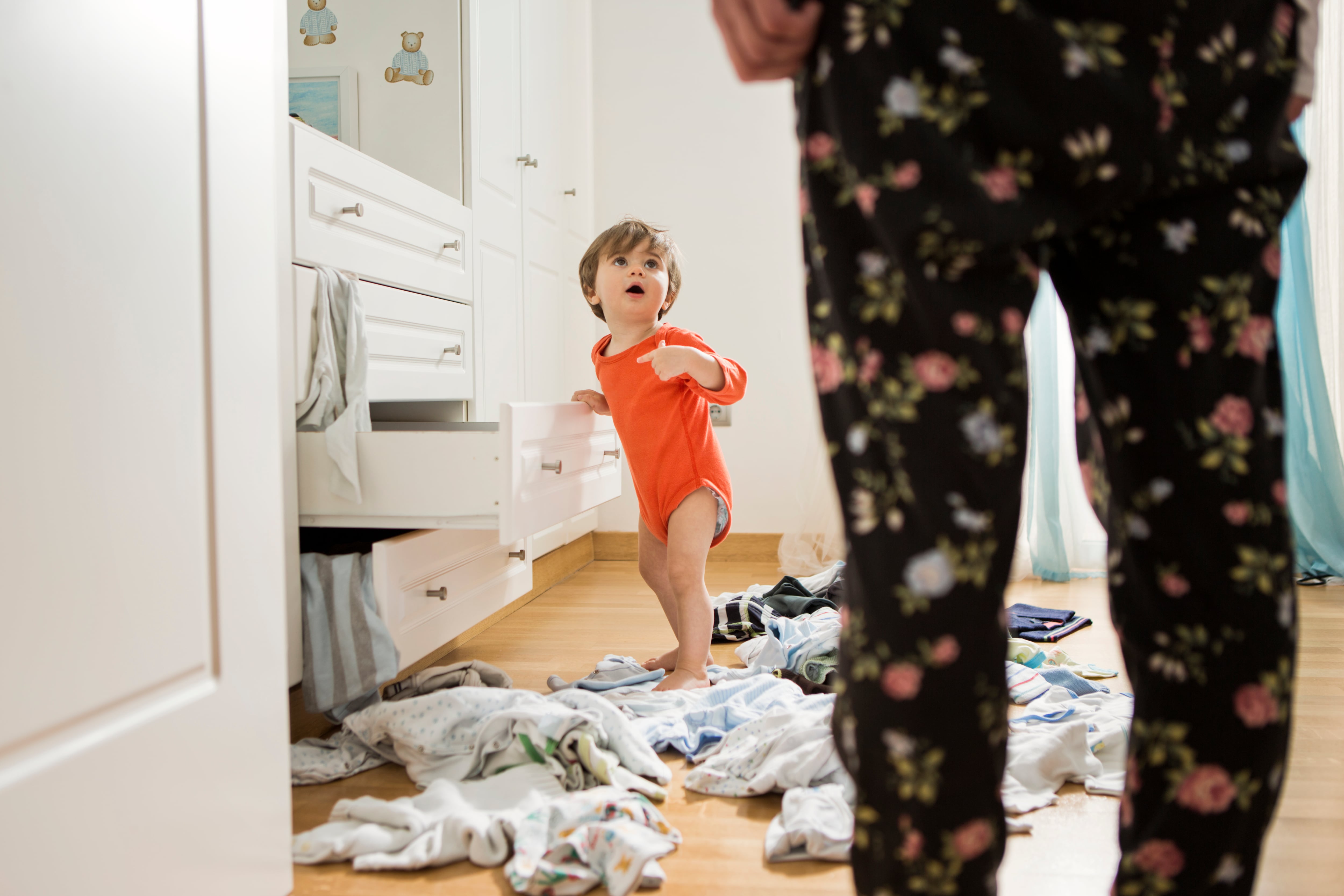 El vínculo seguro permite que los menores muestren más libremente sus emociones con sus figuras de apego, sea la madre, el padre, los abuelos...