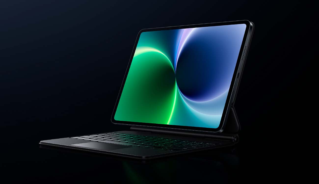 Tablet Xiaomi Pad 8 con un teclado