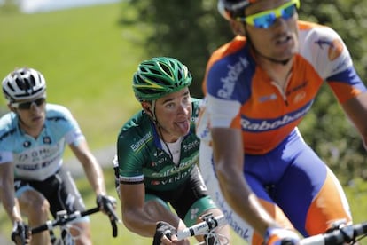 Devenyns, a la izquierda, Voeckler y Luis León Sánchez, en la ascensión al Col de Richemond.