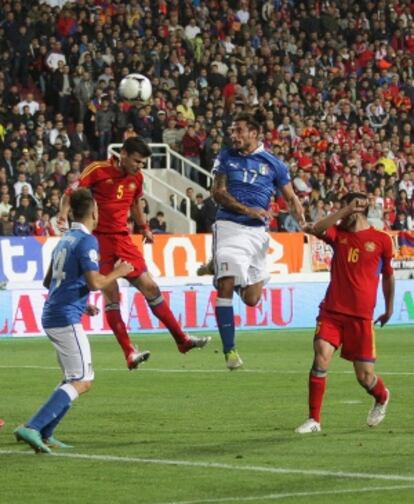 Osvaldo, en el tercer gol de Italia.