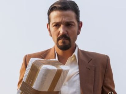El actor se estrena como protagonista de la serie, por lo que ha sido criticado en México