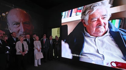 El expresidente de Uruguay, José Mújica, en uno de los vídeos que se proyectan en la exposición del 40º aniversario de EL PAÍS.