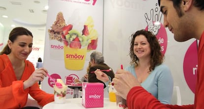 Porque no siempre apetece comprar helado para llevar, los establecimientos Sm&ouml;oy ofrecen lugares donde poder sentarse a degustar tranquilamente los productos. Algunos de ellos tambi&eacute;n disponen de terrazas.