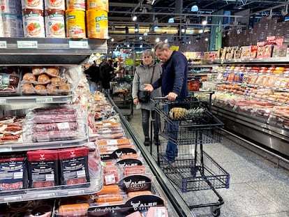 Customers at a supermarket in Wheeling, Illinois, in a file photo.