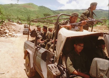 ejército mexicano en la montaña de Guerrero