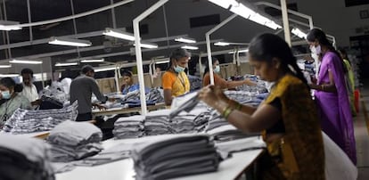 Empleadas del taller textil Estee en Tirupur (Tamil Nadu, India).