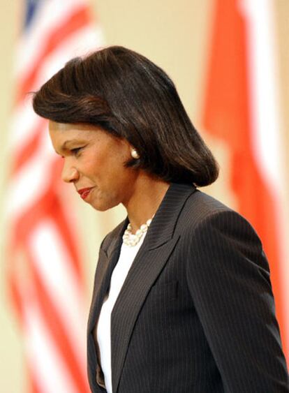 La secretaria de Estado de EE UU, Condoleezza Rice, en la firma del pacto del escudo antimisiles en Polonia.