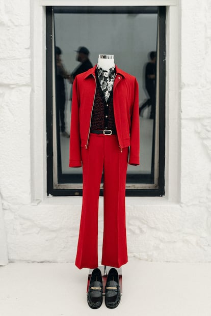 Diseño de Ernest W. Baker, que hace instalaciones en lugar de desfiles 'ad hoc'.