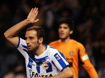 Pablo Álvarez celebra su gol al Valladolid.