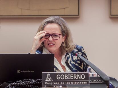 La vicepresidenta primera del Gobierno, Nadia Calviño, este jueves durante su comparecencia en el Congreso de los Diputados.