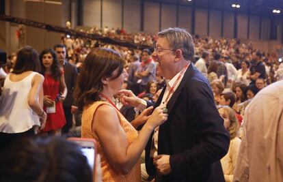 Francina Armengol con Ximo Puig en la clausura del Congreso del PSOE en Madrid. 