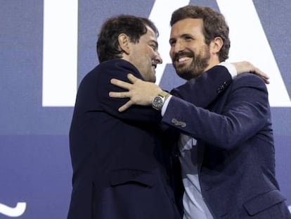 El candidato del PP a la presidencia de Castilla y León, Alfonso Fernández Mañueco y el presidente del PP, Pablo Casado.