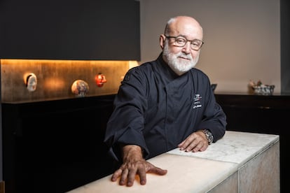 El cocinero Ricardo Sanz, en el restaurante japonés que lleva su nombre, en el hotel Wellington, en Madrid.