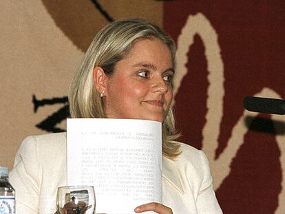 María del Mar Blanco, hermana del edil del PP asesinado en 1997, durante un acto en la Universidad de Elche.