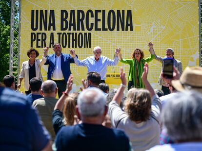 El candidato de ERC a la alcaldía de Barcelona, Ernest Maragall, en un acto en Barcelona, junto al presidente del partido, Oriol Junqueras.