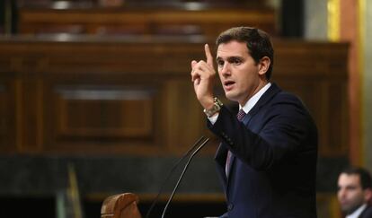 GRAF8297. MADRID, 30/10/2018.- El líder de Ciudadanos, Albert Rivera, durante su intervención en el pleno del Congreso de los Diputados, esta tarde en Madrid. EFE/ Fernando Villar