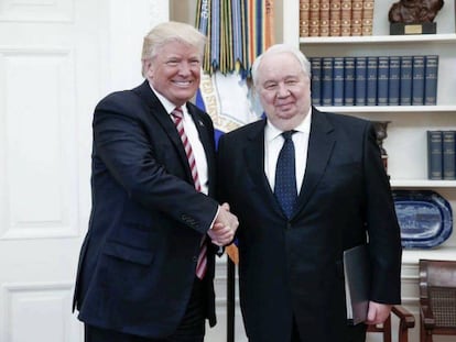 Trump con el embajador Kislyak este mi&eacute;rcoles en el Despacho Oval