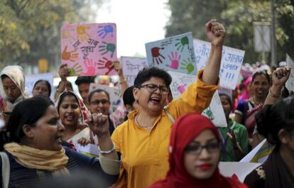 Mujeres hindúes se manifiestan en una protesta por el Día Internacional de la Mujer, el pasado 8 de marzo, en Nueva Delhi (India).