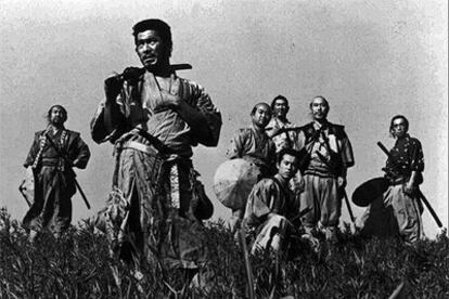 En primer plano el actor Toshiro Mifune en una escena de &#39;Los siete samuráis&#39;, de Akira Kurosawa.