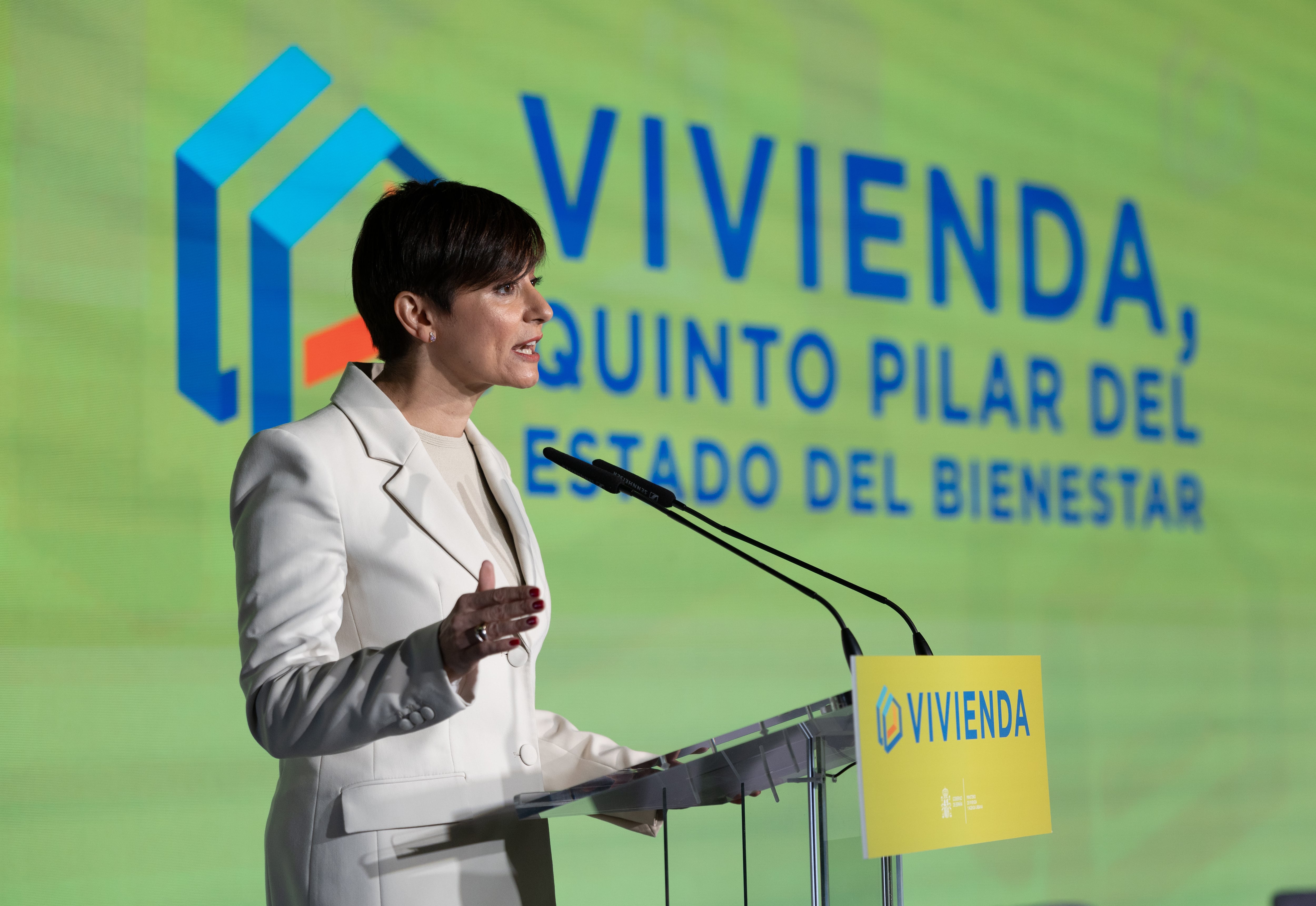 Vivienda ejecutó solo el 32% de su presupuesto el año pasado, el que menos de entre todos los ministerios