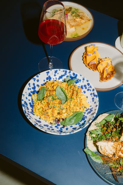Fura, el gastrobar de Singapur que redefine lo que es una coctelería sostenible con ingredientes locales y fermentados.