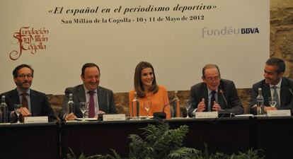 De izquierda a derecha, Jos&eacute; Mar&iacute;a Lassalle, Pedro Sanz, la princesa de Asturias, Jos&eacute; Manuel Blecua y &Aacute;ngel Cano, durante la inauguraci&oacute;n del seminario.