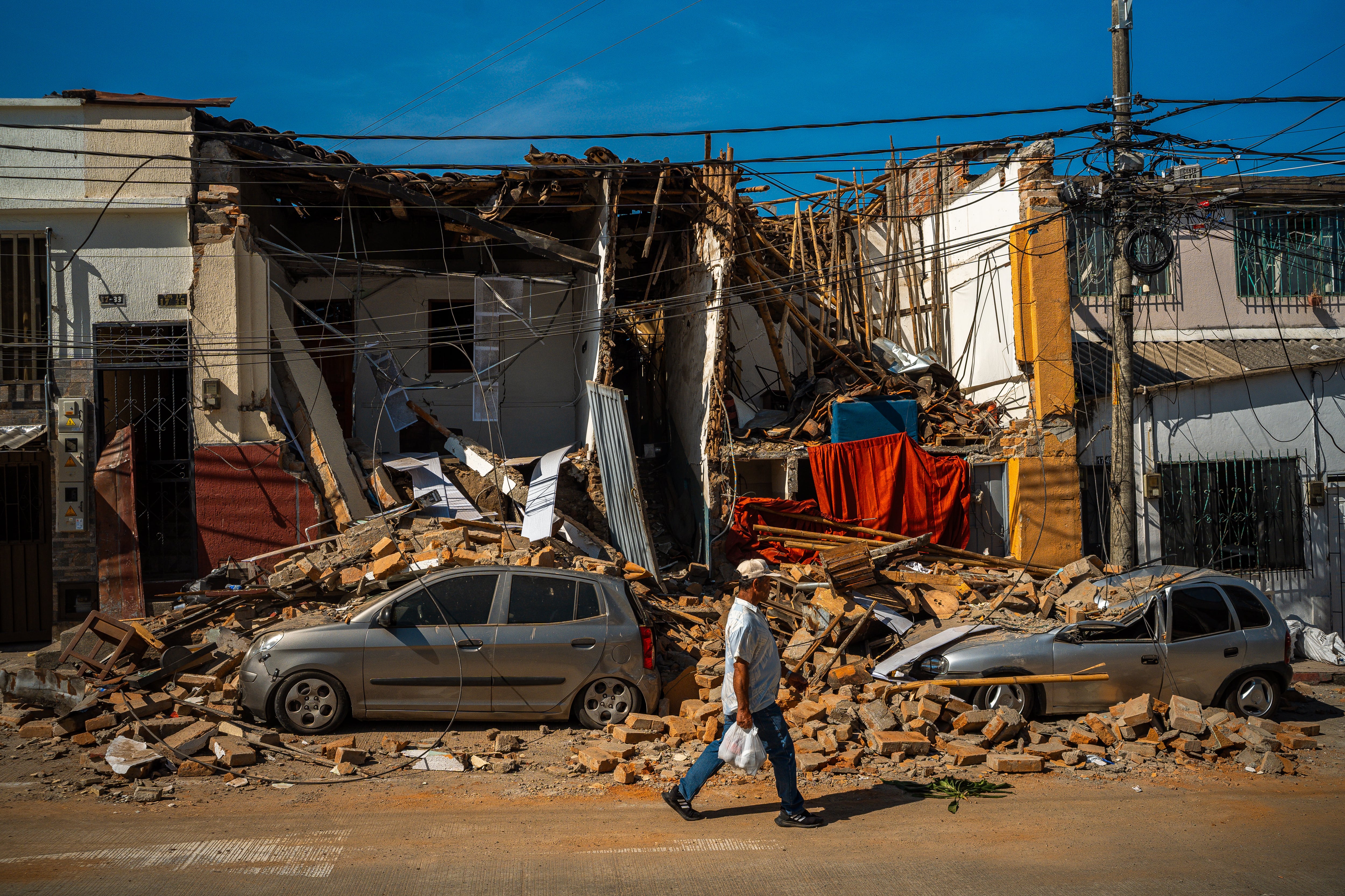 La fundación de George Soros anuncia 1,5 millones de dólares para apoyar la reconstrucción en Colombia tras el terremoto