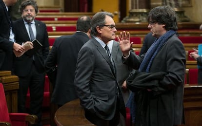 Mas y Puigdemont, en el Parlament el pasado jueves.