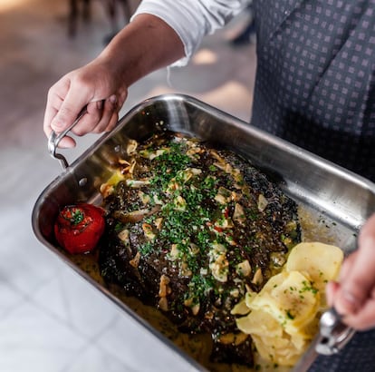 Rodaballo al horno de Taberna Arzabal. Imagen proporcionada por el restaurante.