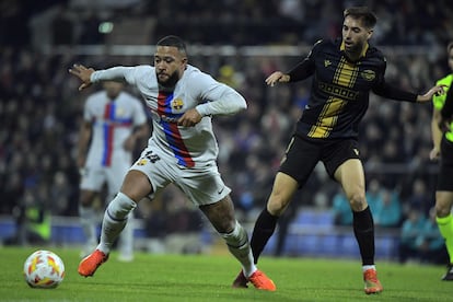 Depay, en su último partido con la camiseta del Barcelona ante el Intercity en la Copa del Rey.