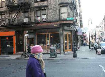 Cruce de las calles Brome y Orchard, en el barrio neyorquino de Lower East Side, cerca del Tenement Museum (situado en el número 97 de Orchard Street).