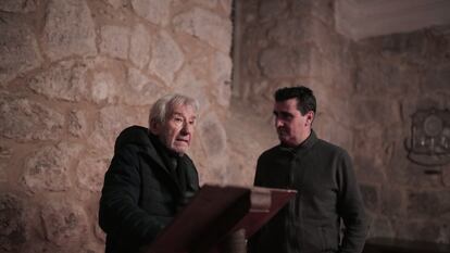 José Sacristán e Ignacio García, el pasado enero en el Monasterio de Suso (San Millán de la Cogolla), durante una lectura de Voces de la Lengua.